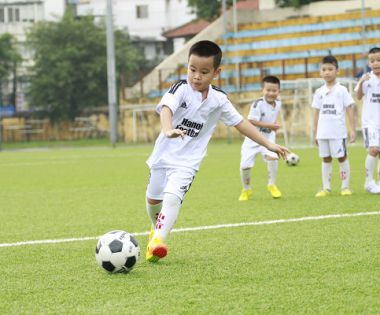 TRUNG TÂM BÓNG ĐÁ SAO VIỆT